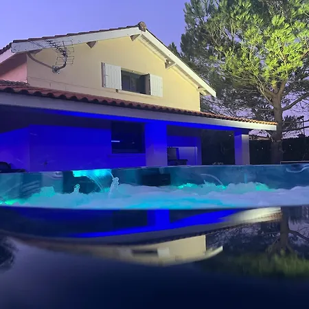 度假居 L Escale Girondine Avec Son Spa, Son Sauna Et Sa Piscine Privative *